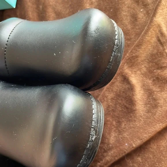 Dansko slip-resistant leather clog - Picture 5 of 6